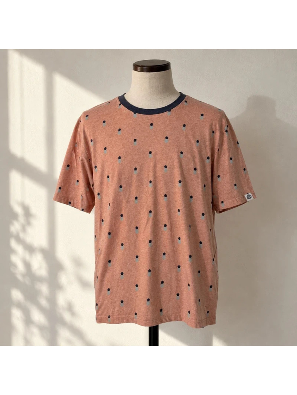 Free Planet Men's XL Pink Pineapple Print Short Sleeve T-Shirt Tropical